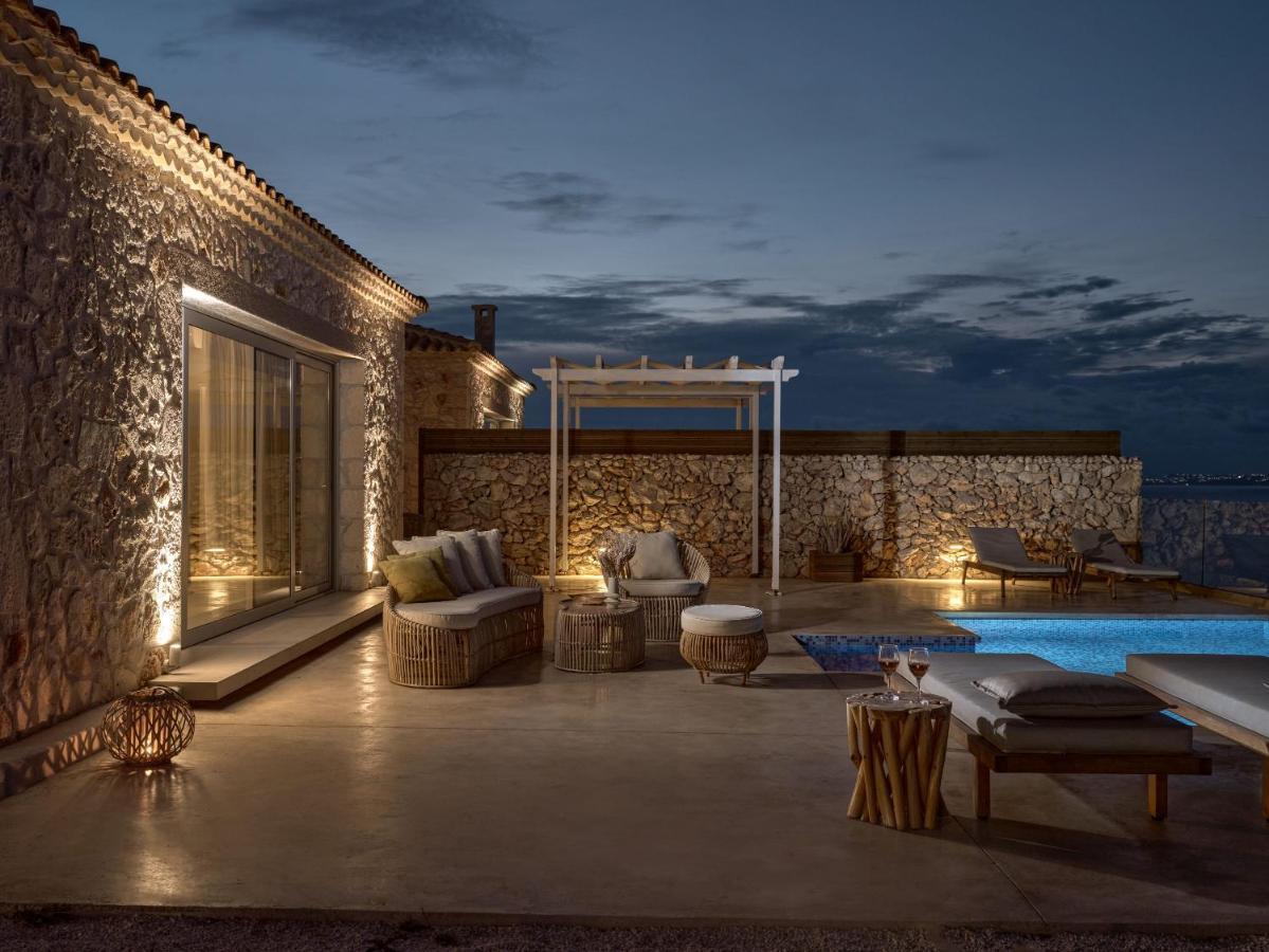 Akron Luxury Suites Koríthion Zewnętrze zdjęcie